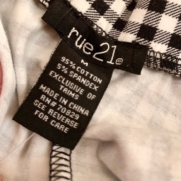 Black and White Gingham Skater Skirt - Picture 6 of 7